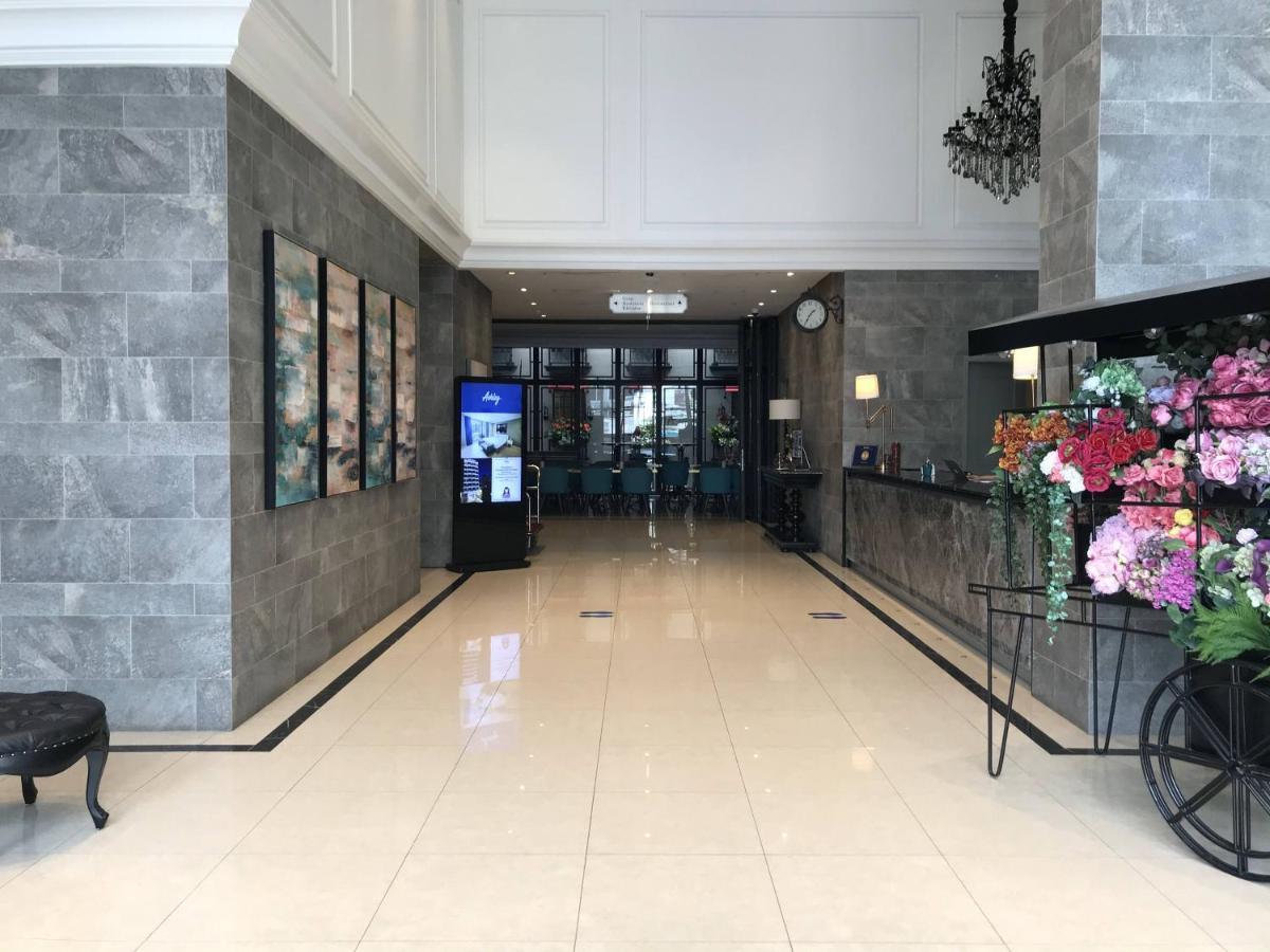 Ashley Sabang Jakarta Exterior photo